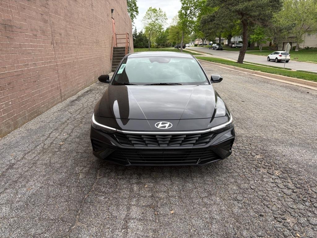 New 2026 Abyss Black Hyundai SEL Sport image 8