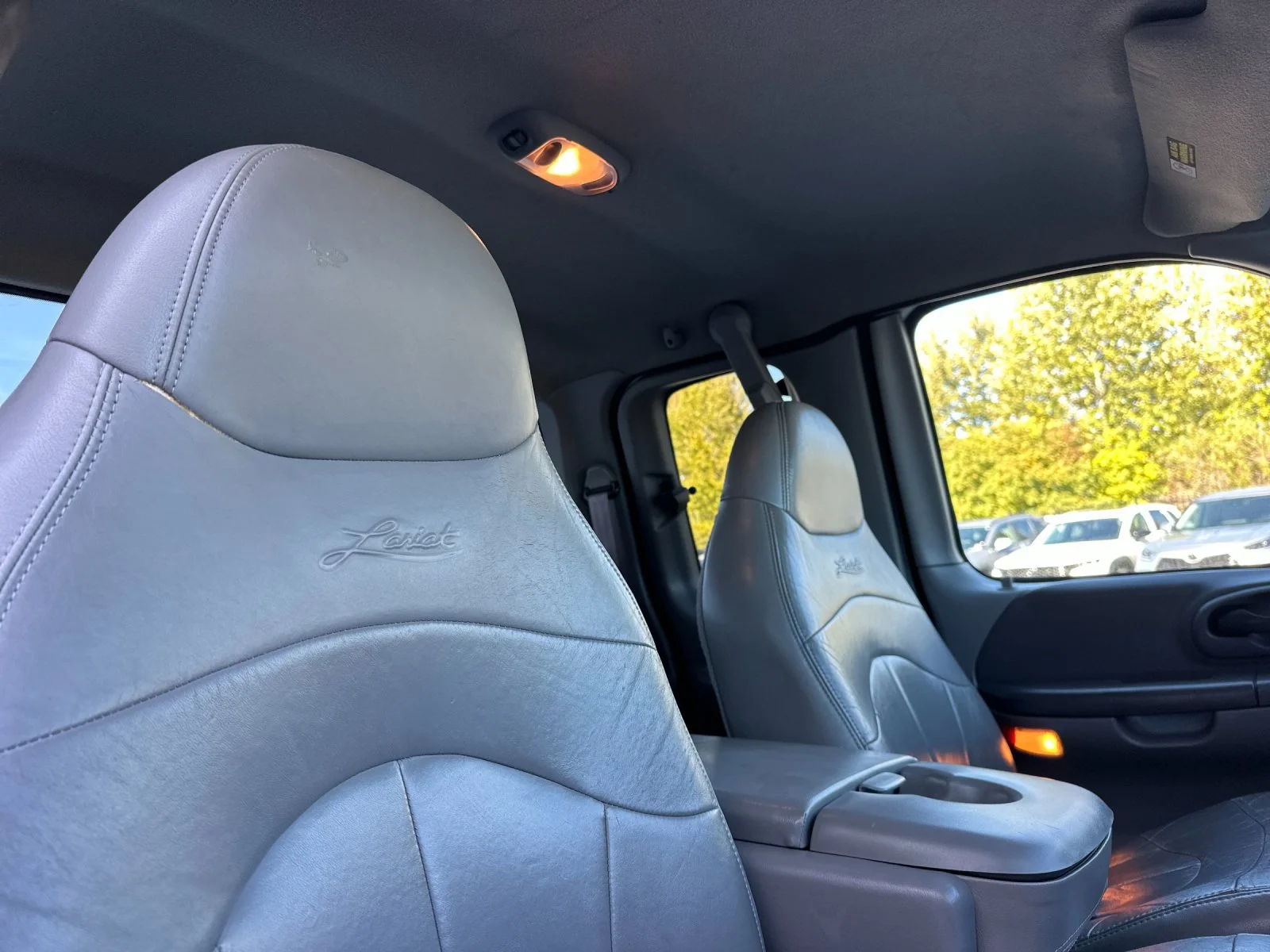 Used 1999 White Ford XLT image 16