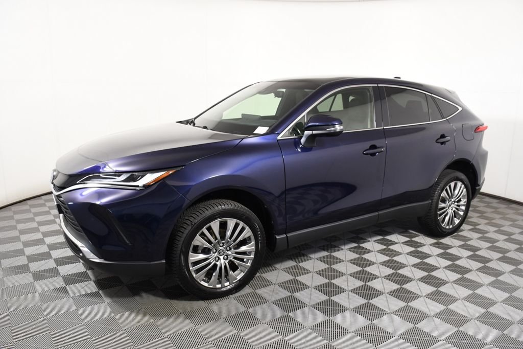 Used 2022 Toyota Venza Limited with VIN JTEAAAAH8NJ103949 for sale in Richfield, Minnesota