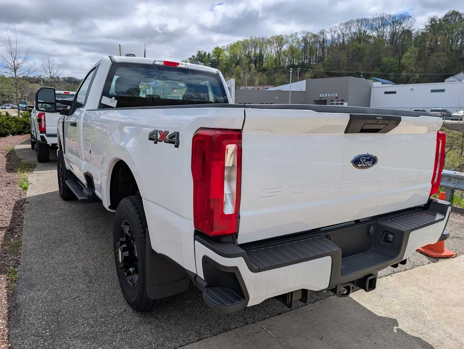 New 2026 Oxford White Ford F-250® XL image 9