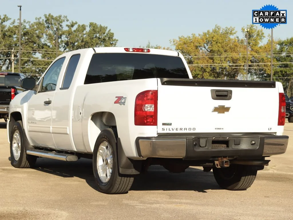 Used 2010 SUMMIT WHITE Chevrolet LT image 5