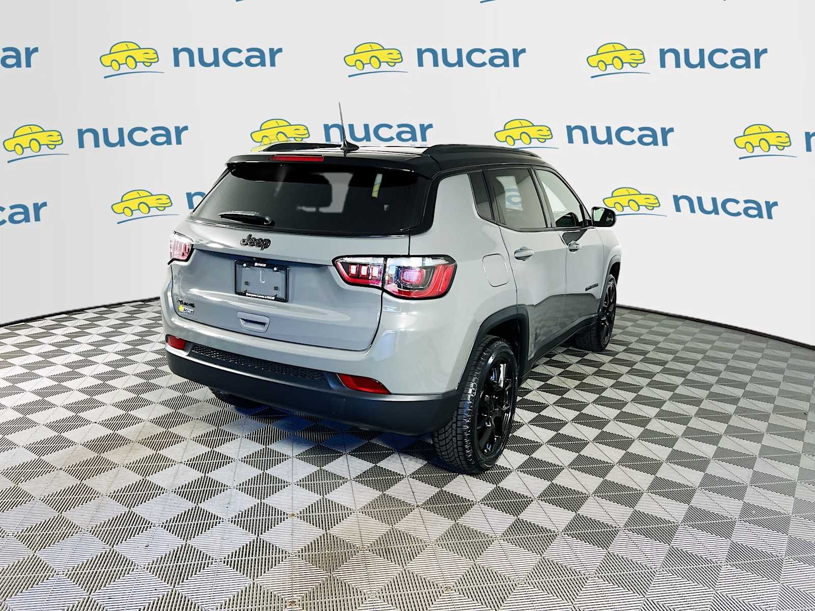 Used 2023 Sting-Gray Clearcoat Jeep Altitude image 7