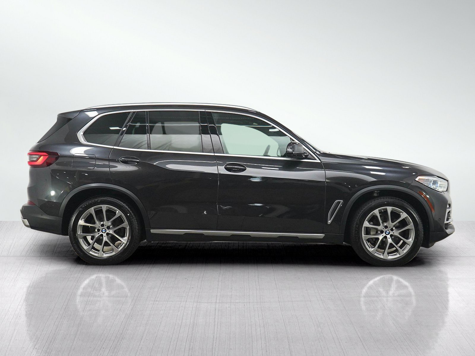 Used 2020 Black BMW xDrive40i image 6