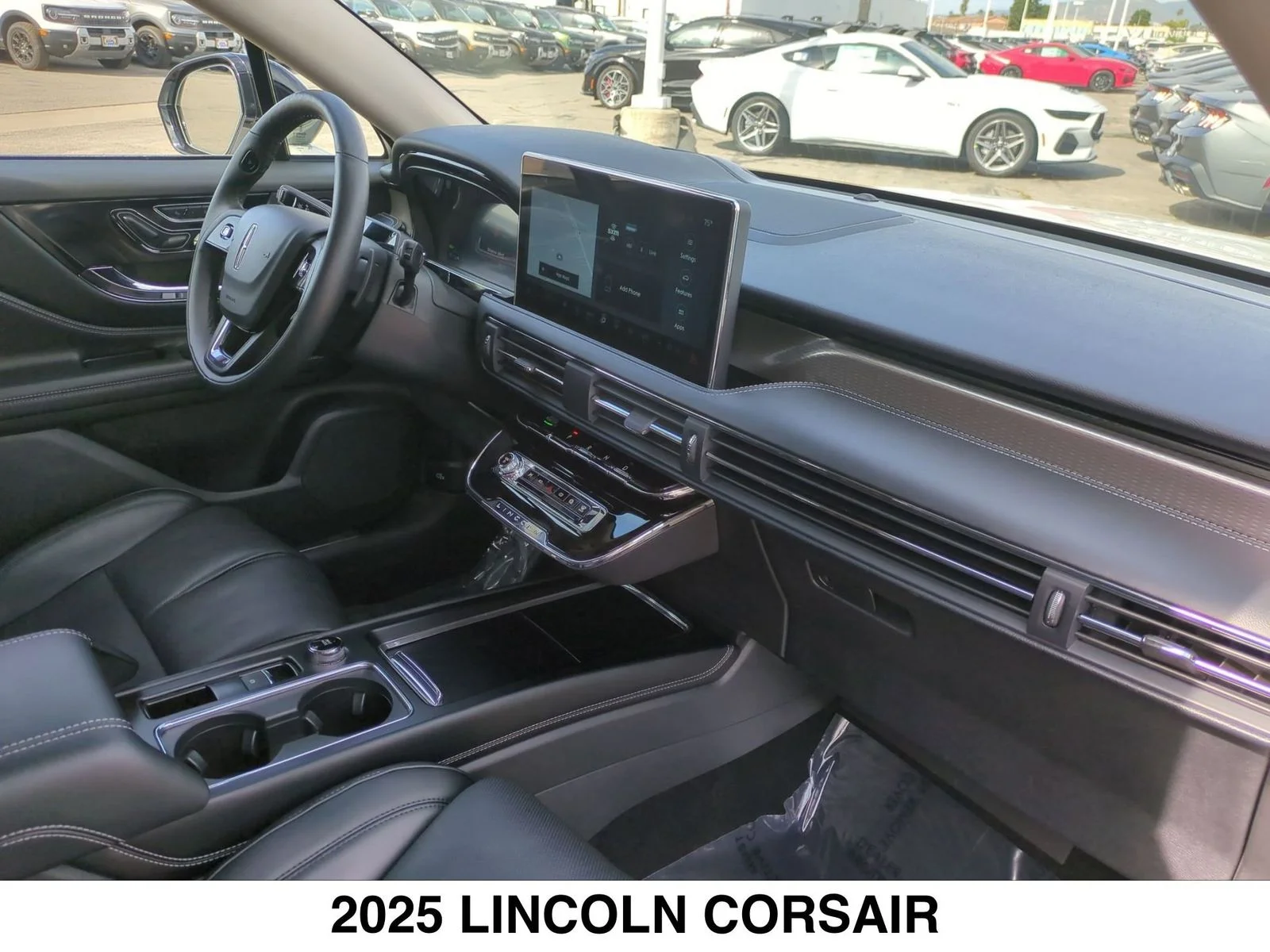 Used 2025 White Lincoln Grand Touring image 24