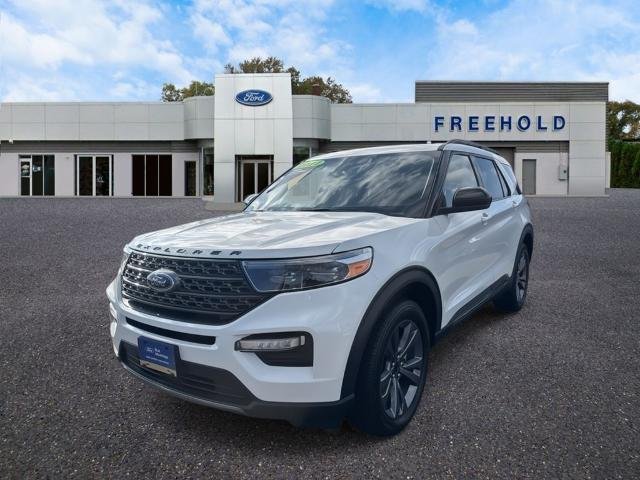 Certified Used 2022 White Metallic Ford XLT image 63
