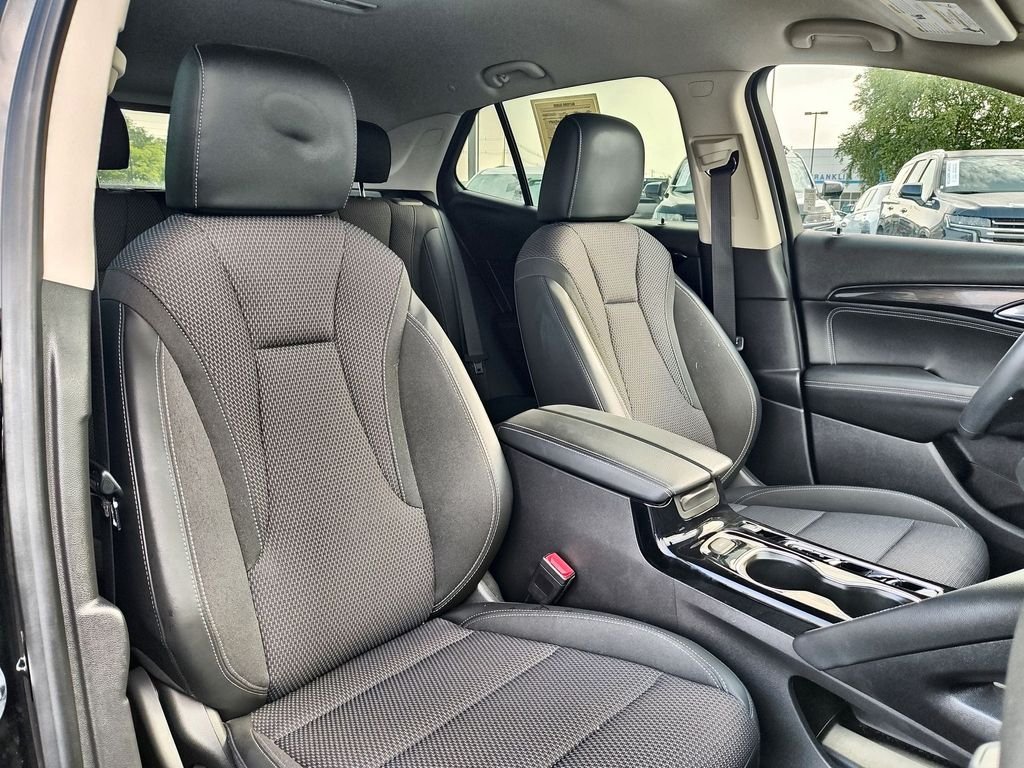 Used 2023 Black Buick Preferred image 25