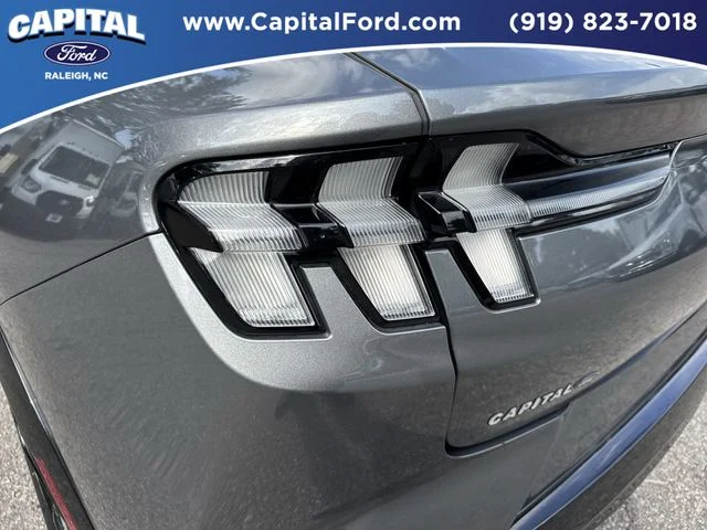 Used 2023 Gray Ford Premium image 15