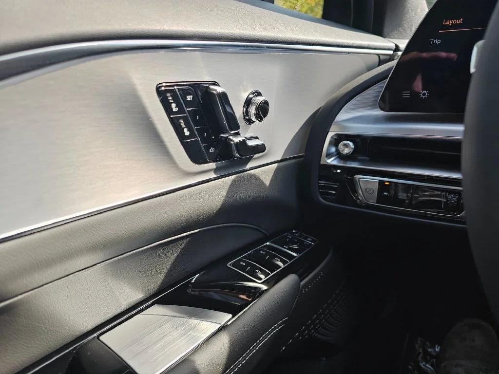 New 2027 Argent Silver Metallic Cadillac Luxury image 33