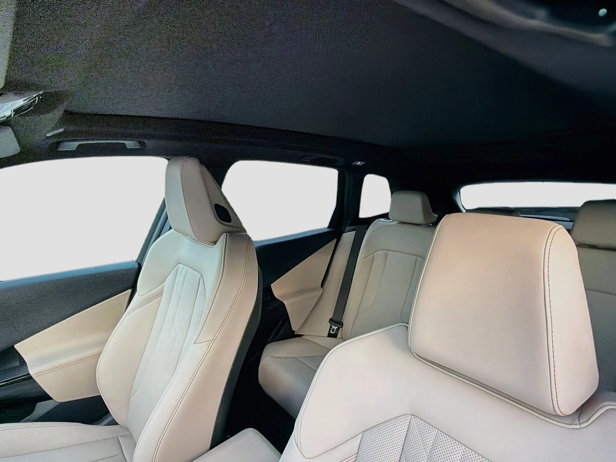 New 2026 Alpine White BMW 30 xDrive image 27