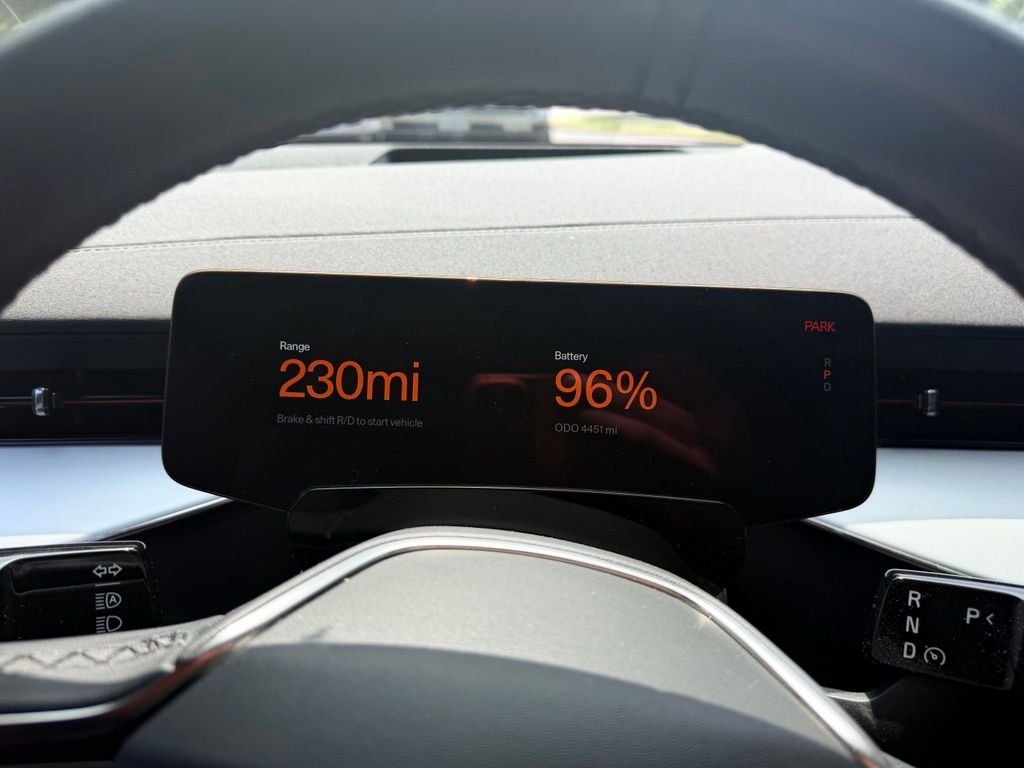 Used 2025  Polestar Long Range Dual Motor image 13