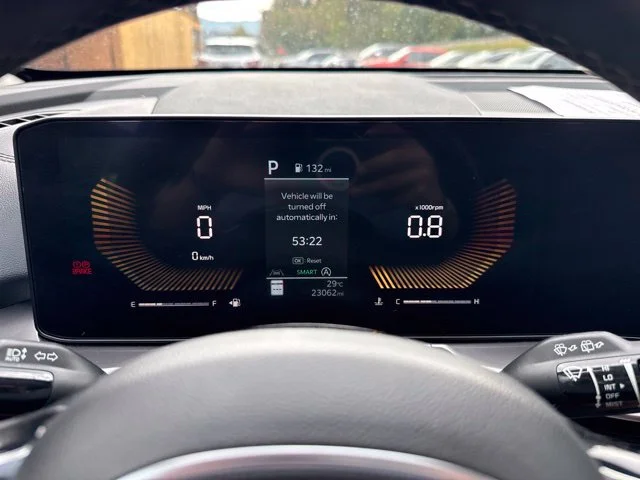 Used 2025  Kia X-Line EX image 26