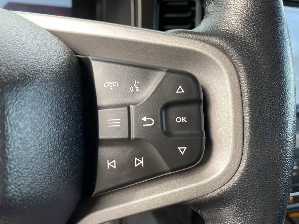 Used 2023 Gray Ford Badlands image 18