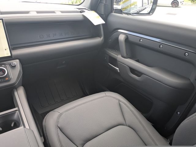 New 2026 Carpathian Grey Land Rover X-Dynamic SE image 19
