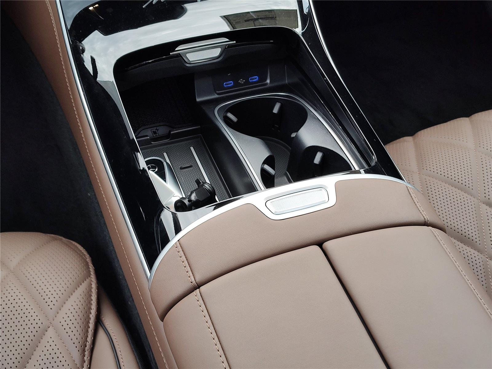 New 2026 MANUFAKTUR Kalahari Gold Metallic Mercedes-Benz S 580 image 9