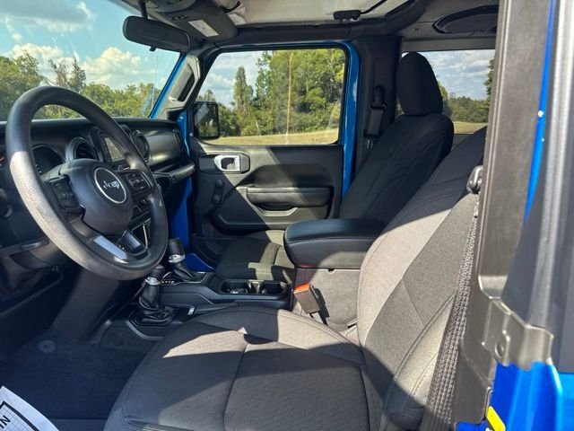 Used 2021 Blue Jeep Sport image 14