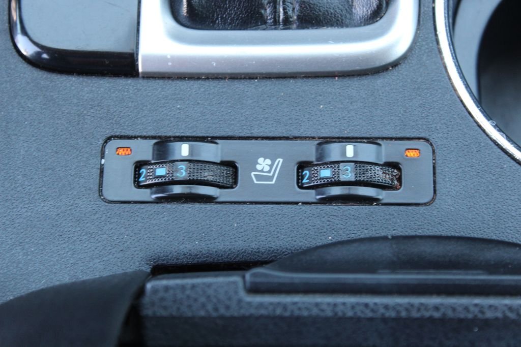 Used 2014 Gray Toyota Limited image 21
