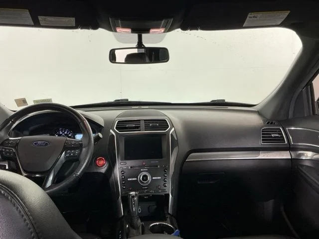 Used 2018 Gray Ford Sport image 25