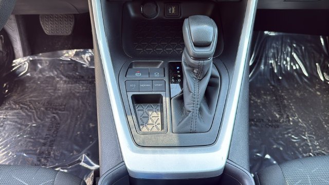Used 2025 Ice Toyota XLE image 26