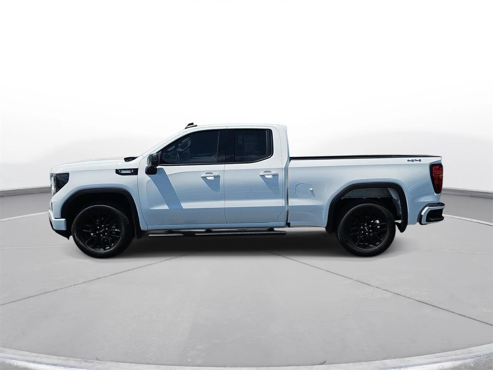 Used 2025 Summit White GMC Elevation image 8