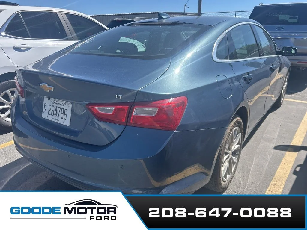 Used 2024 Lakeshore Blue Metallic Chevrolet LT image 3