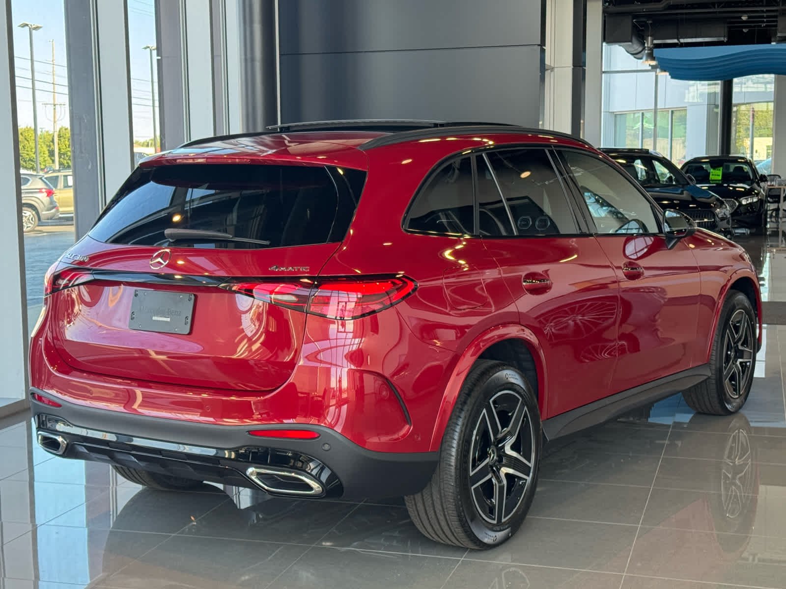 New 2027 MANUFAKTUR Patagonia Red Metallic Mercedes-Benz GLC 300 image 7