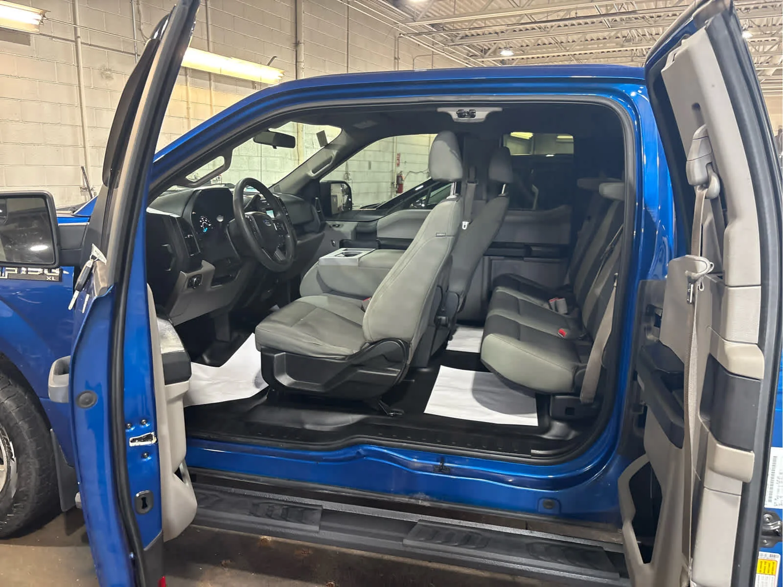 Used 2017 Lightning Blue Ford XL image 12