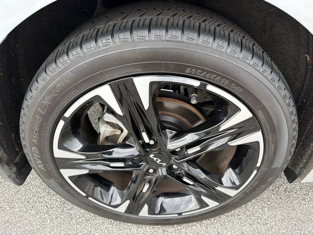 Used 2023 Gray Kia GT-Line image 17