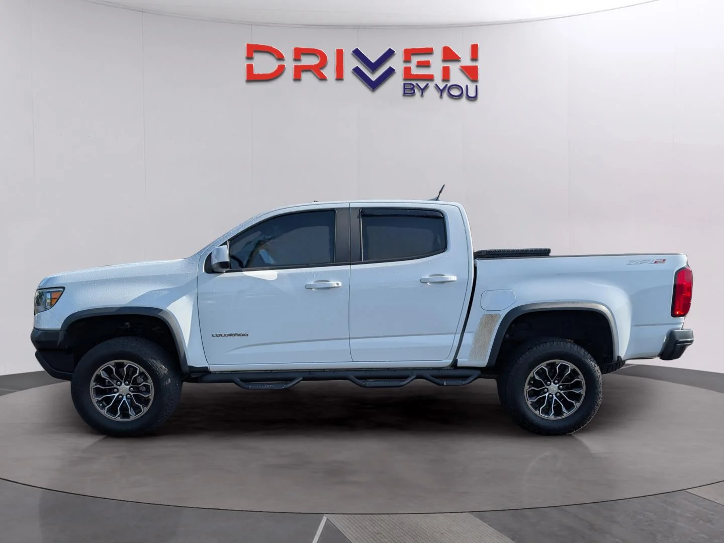 Used 2018 SUMMIT WHITE Chevrolet 4WD ZR2 image 2