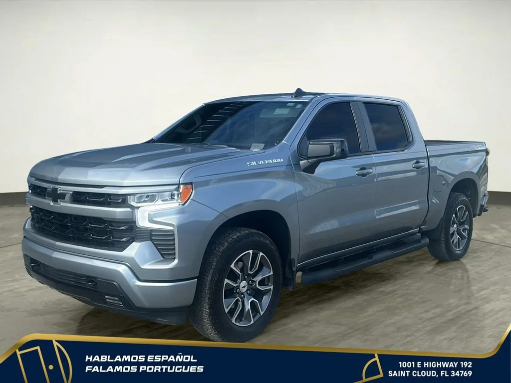 Used 2025 Sterling Gray Metallic Chevrolet RST image 2