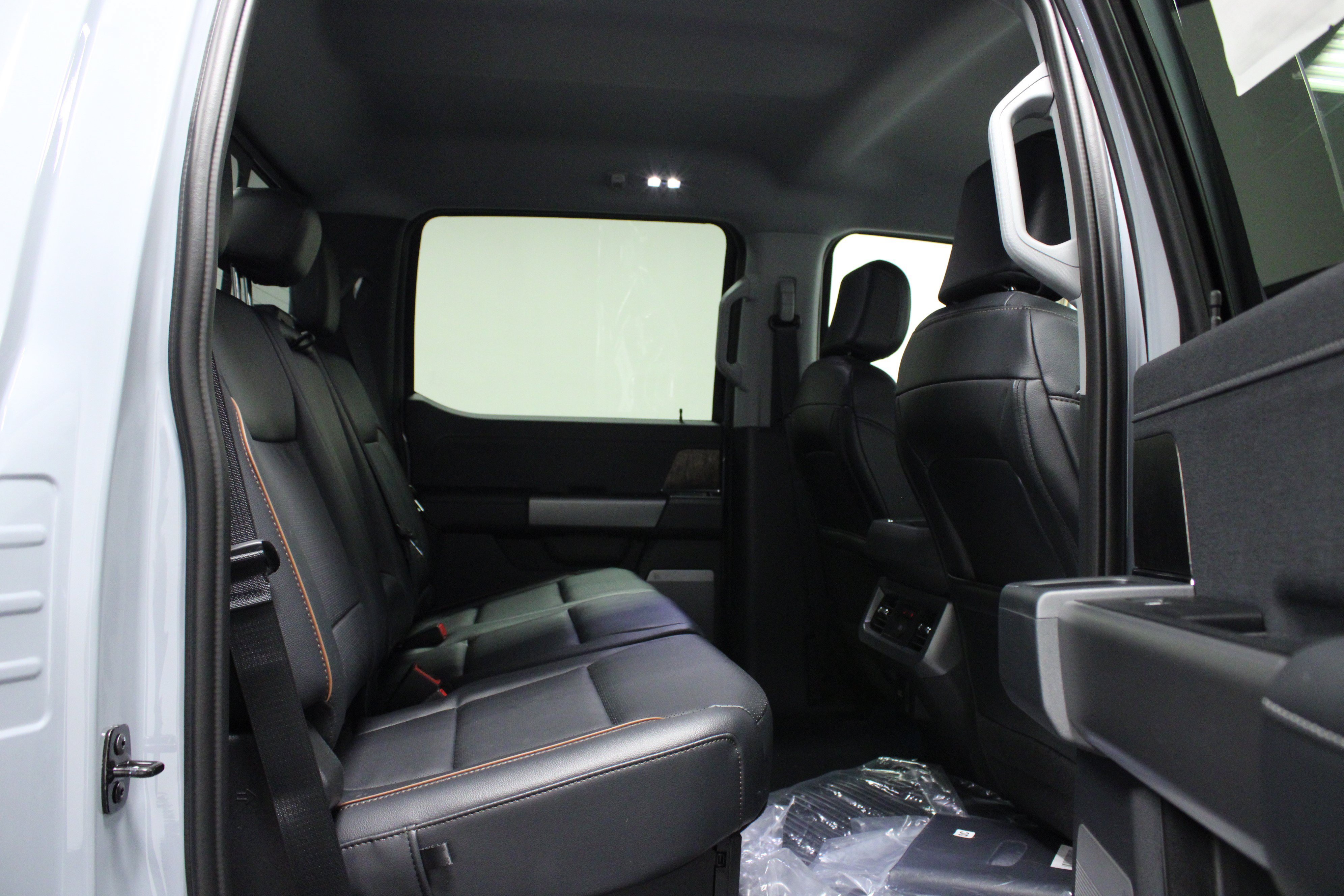 New 2026 Glacier Gray Metallic Tri-Coat Ford LARIAT image 15