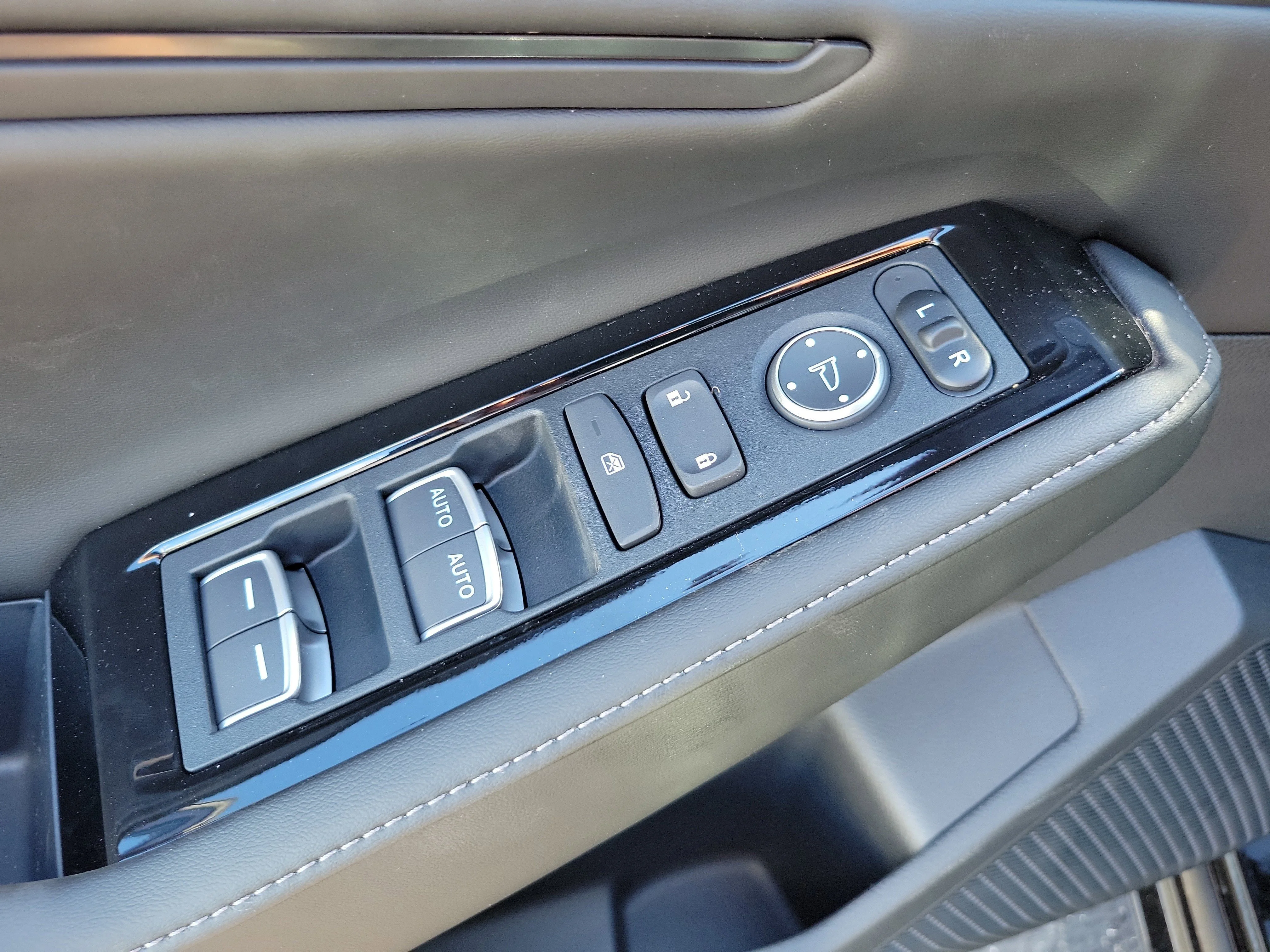 2026 Honda Accord Hybrid Touring - Photo 21