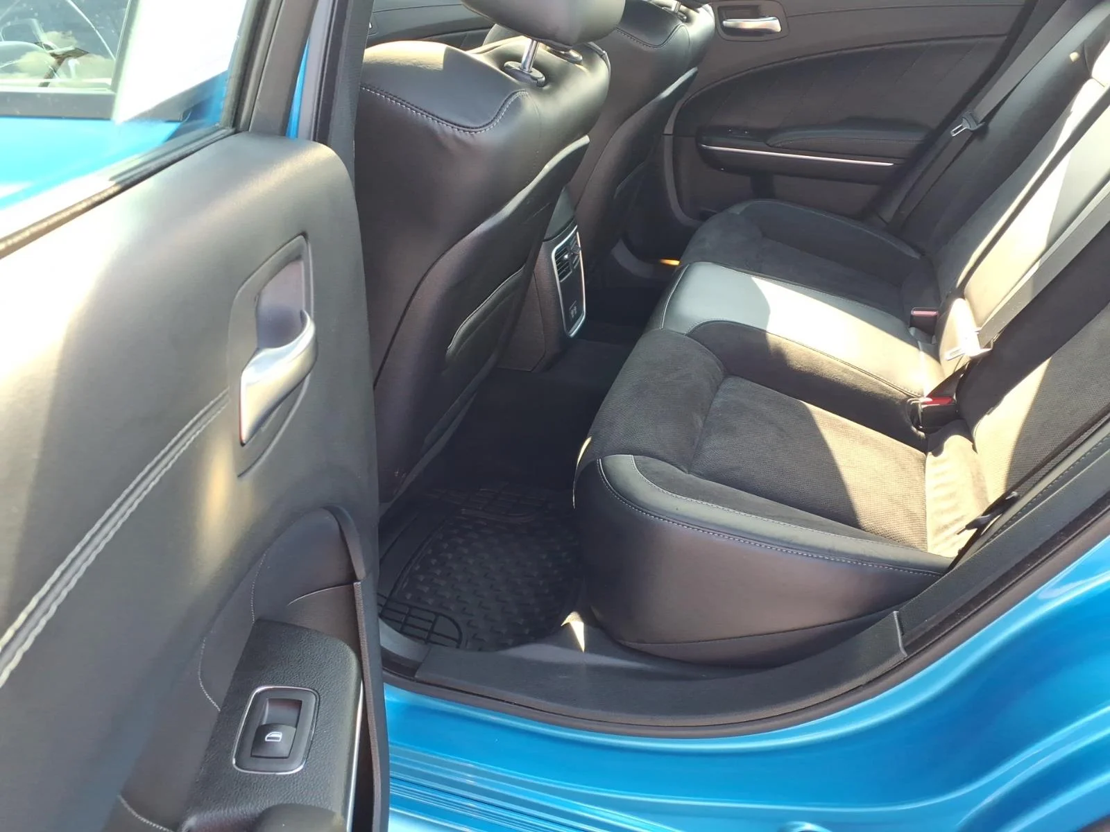 Used 2023 B5 Blue Pearl Coat Dodge R/T image 5