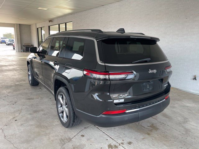 Used 2021  Jeep Limited image 5