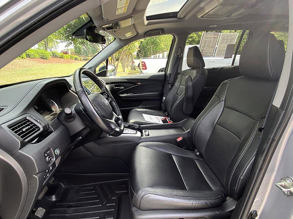 Used 2020 Silver Metallic Honda Elite image 10