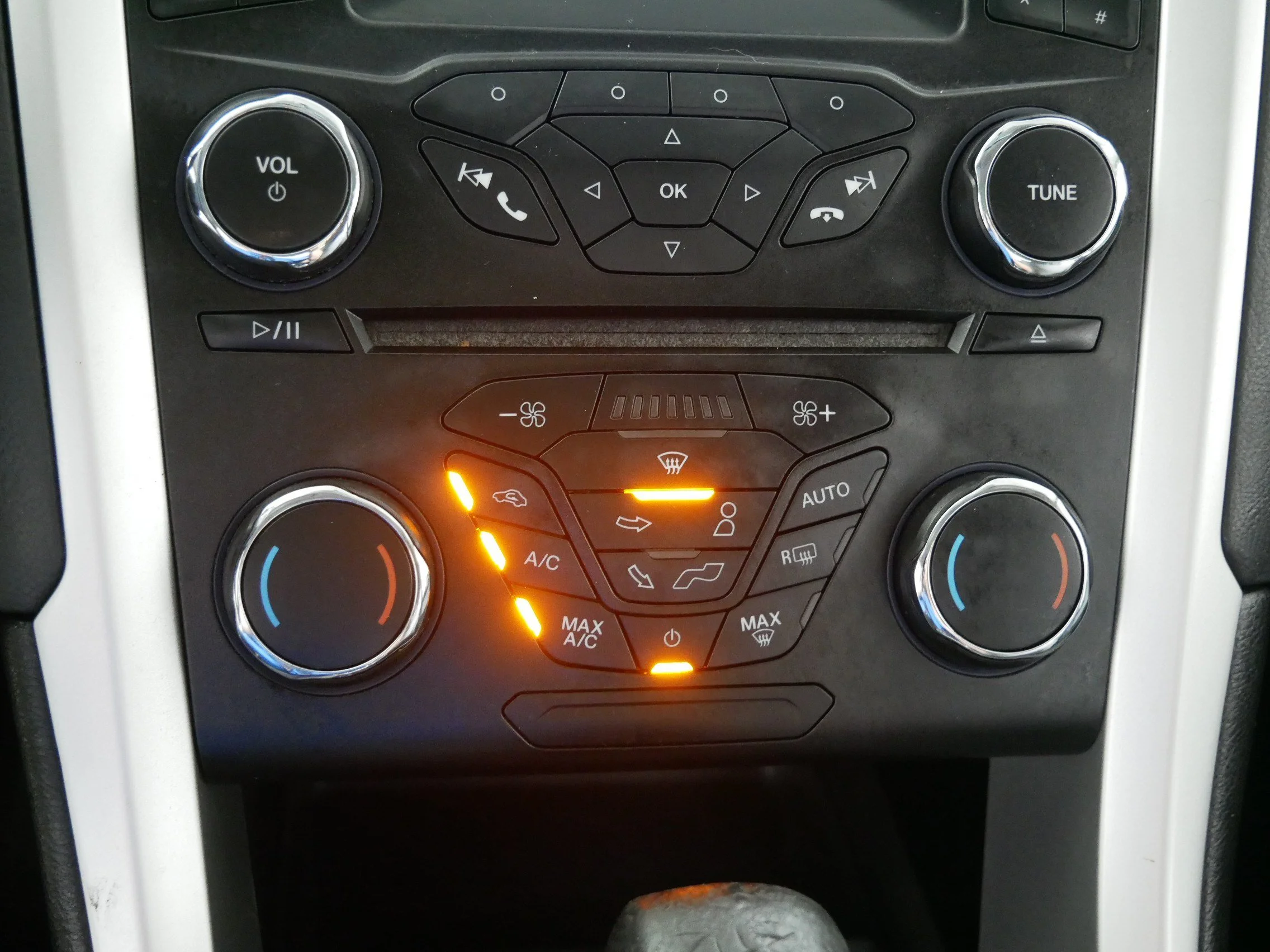 Used 2014 Ingot Silver Metallic Ford S Hybrid image 23