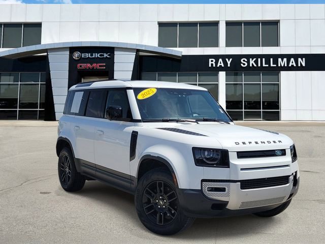 2025 Land Rover Defender 110 S P300's photo
