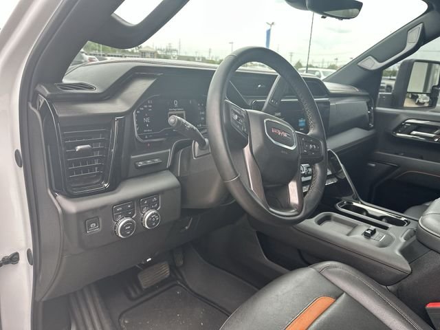 Used 2024 White GMC AT4 image 12