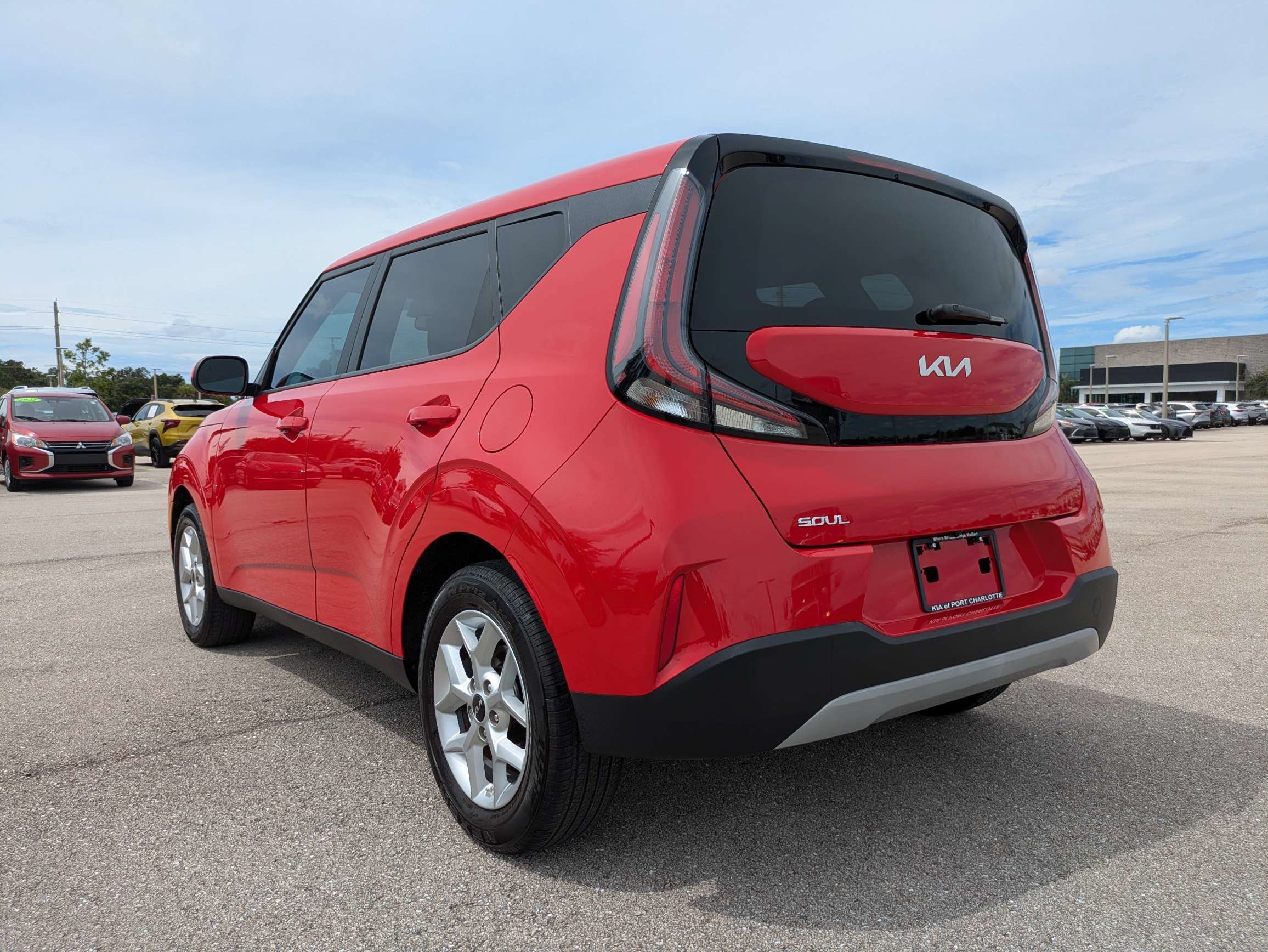 Used 2025 Inferno Red Kia LX image 6