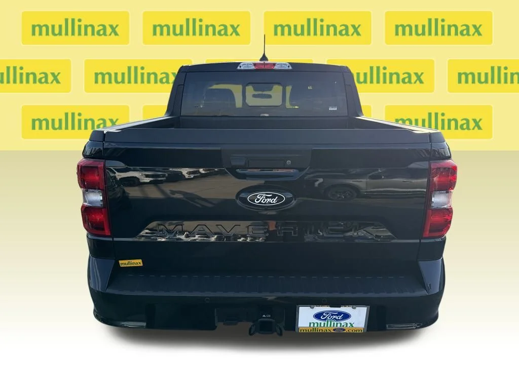 New 2025 Black Ford Lobo High image 39