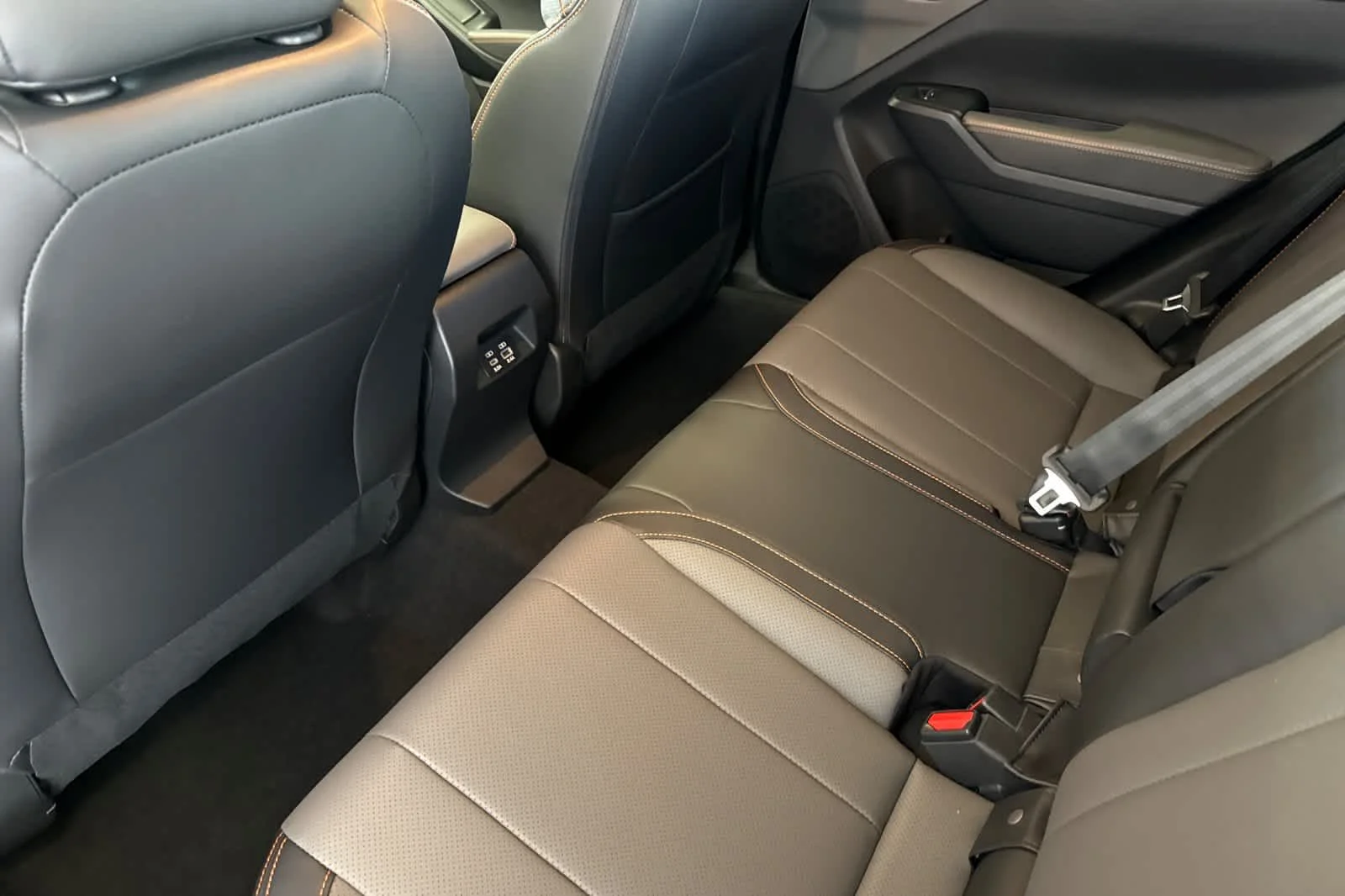New 2026 SAPPHIRE BLUE PEARL Subaru Limited Hybrid image 11