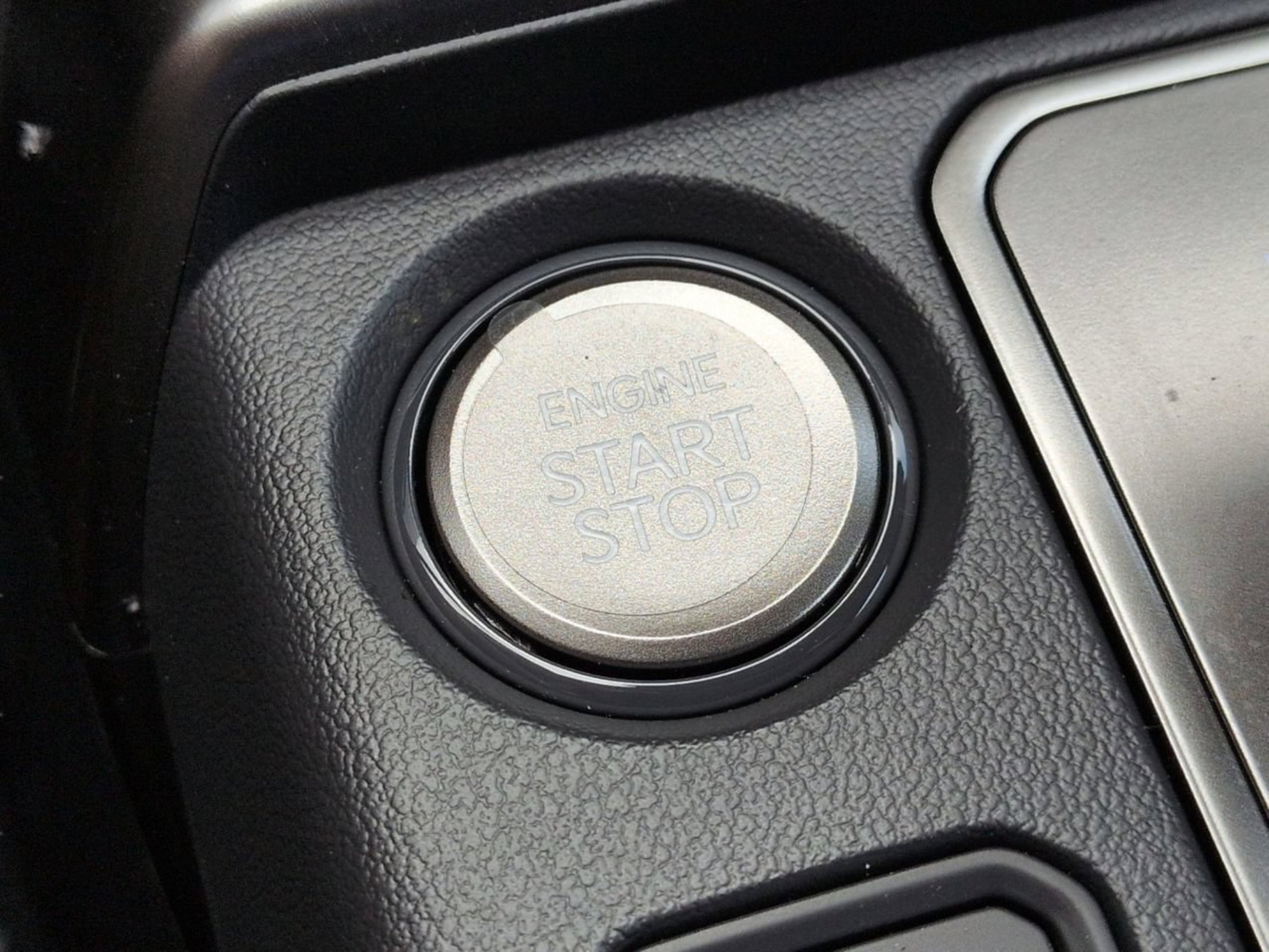 New 2027 Snow White Pearl Kia X-Line S image 31