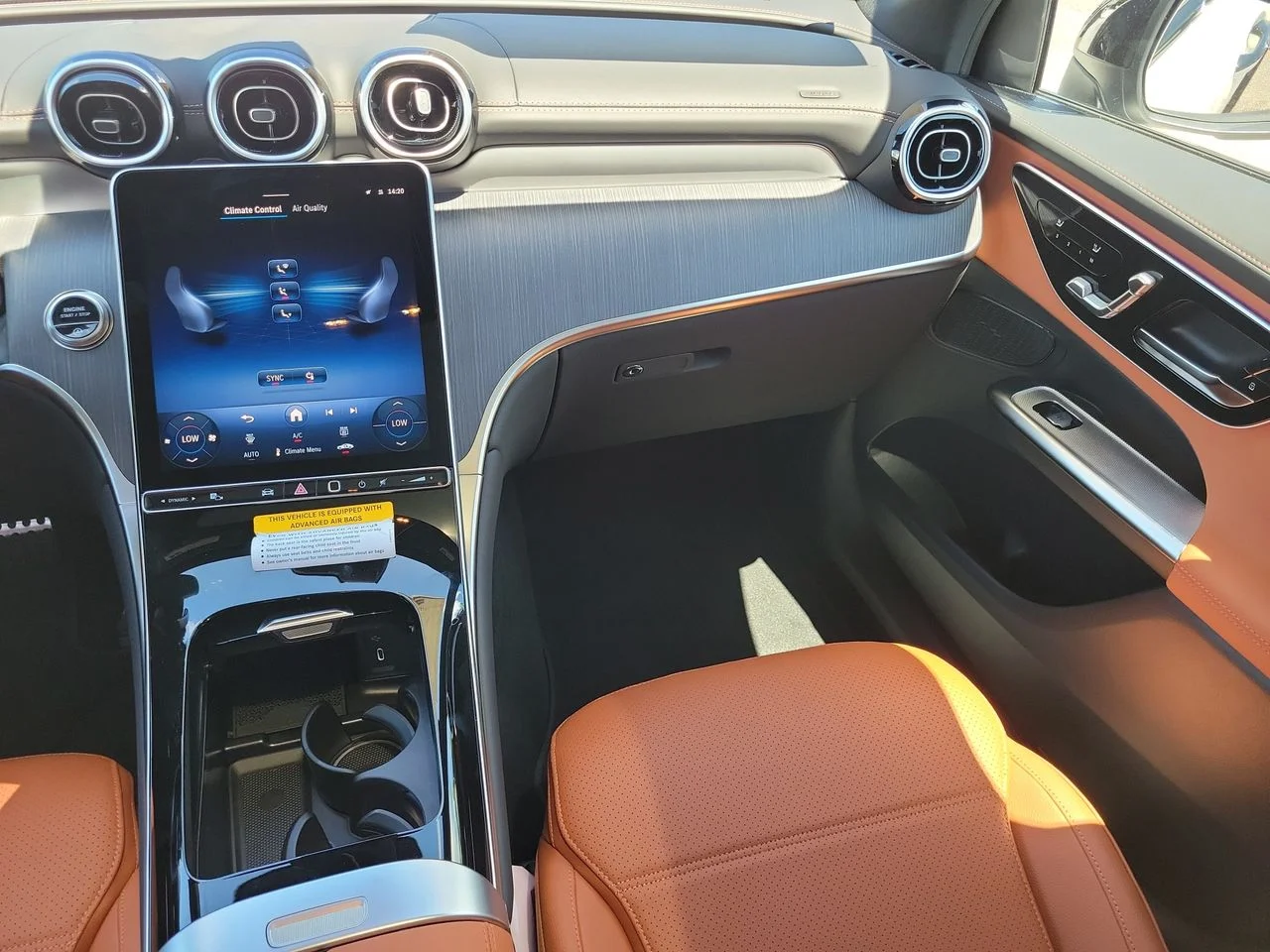New 2027 Polar White Mercedes-Benz GLC 300 image 16