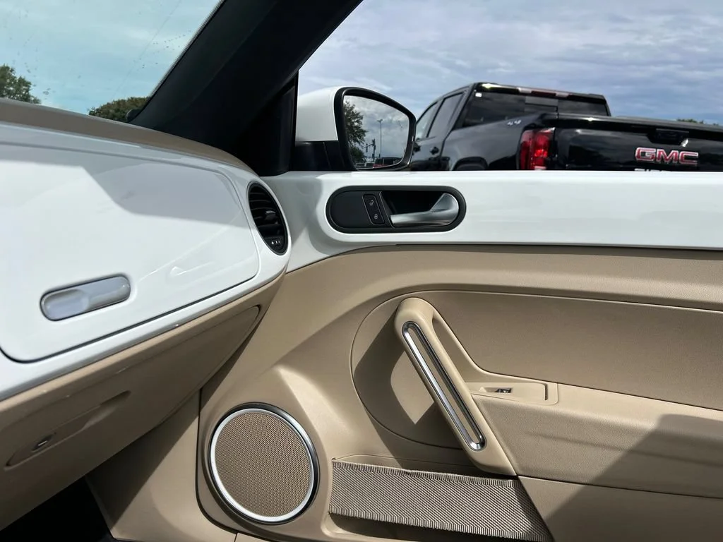 2019 Volkswagen Beetle S - Photo 26