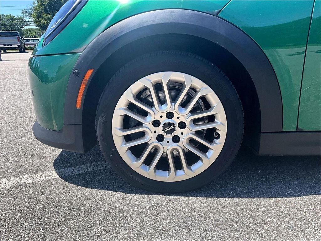 Used 2025 Green MINI Signature image 7