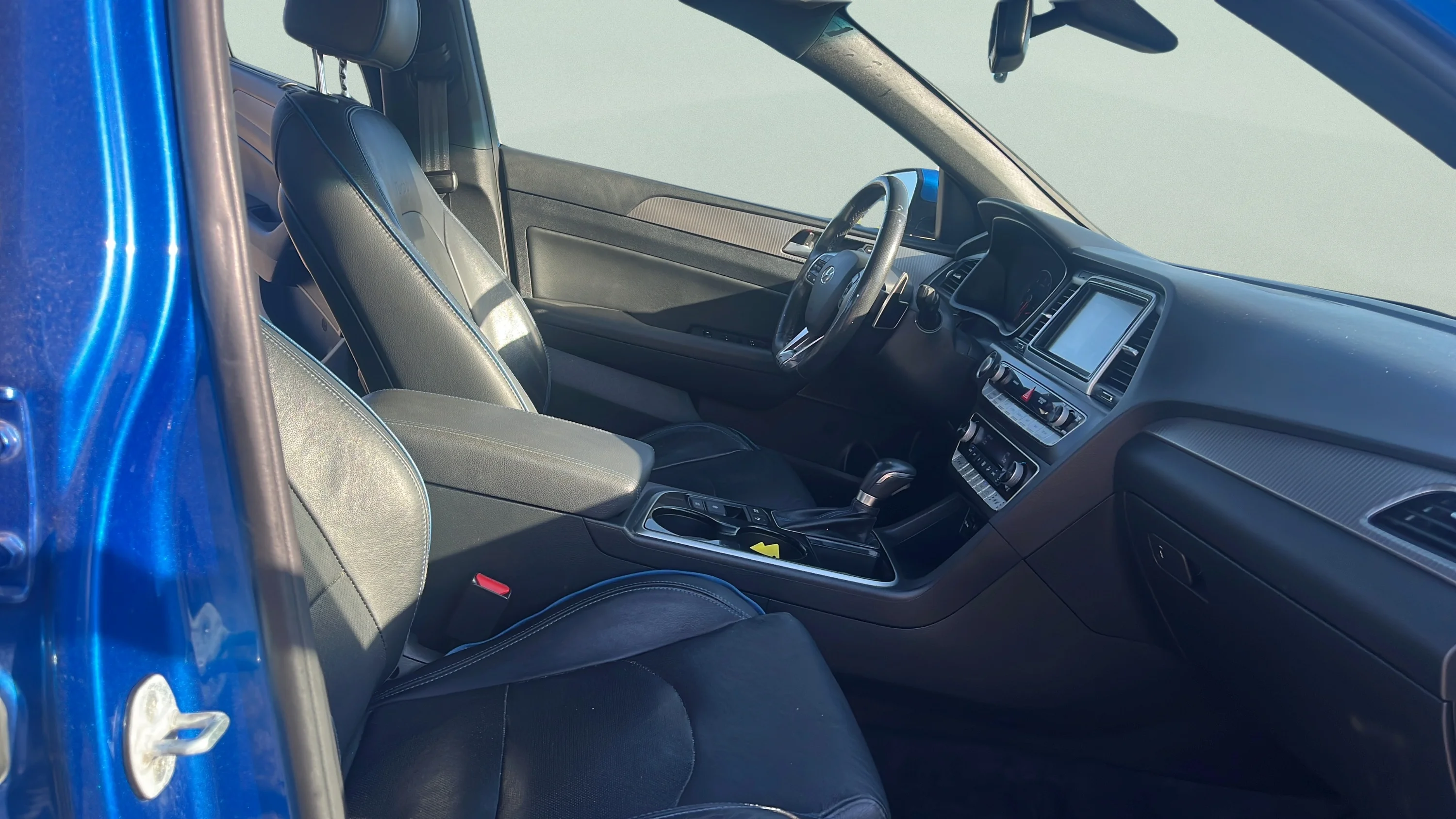 Used 2018 Blue Hyundai LIMITED image 11