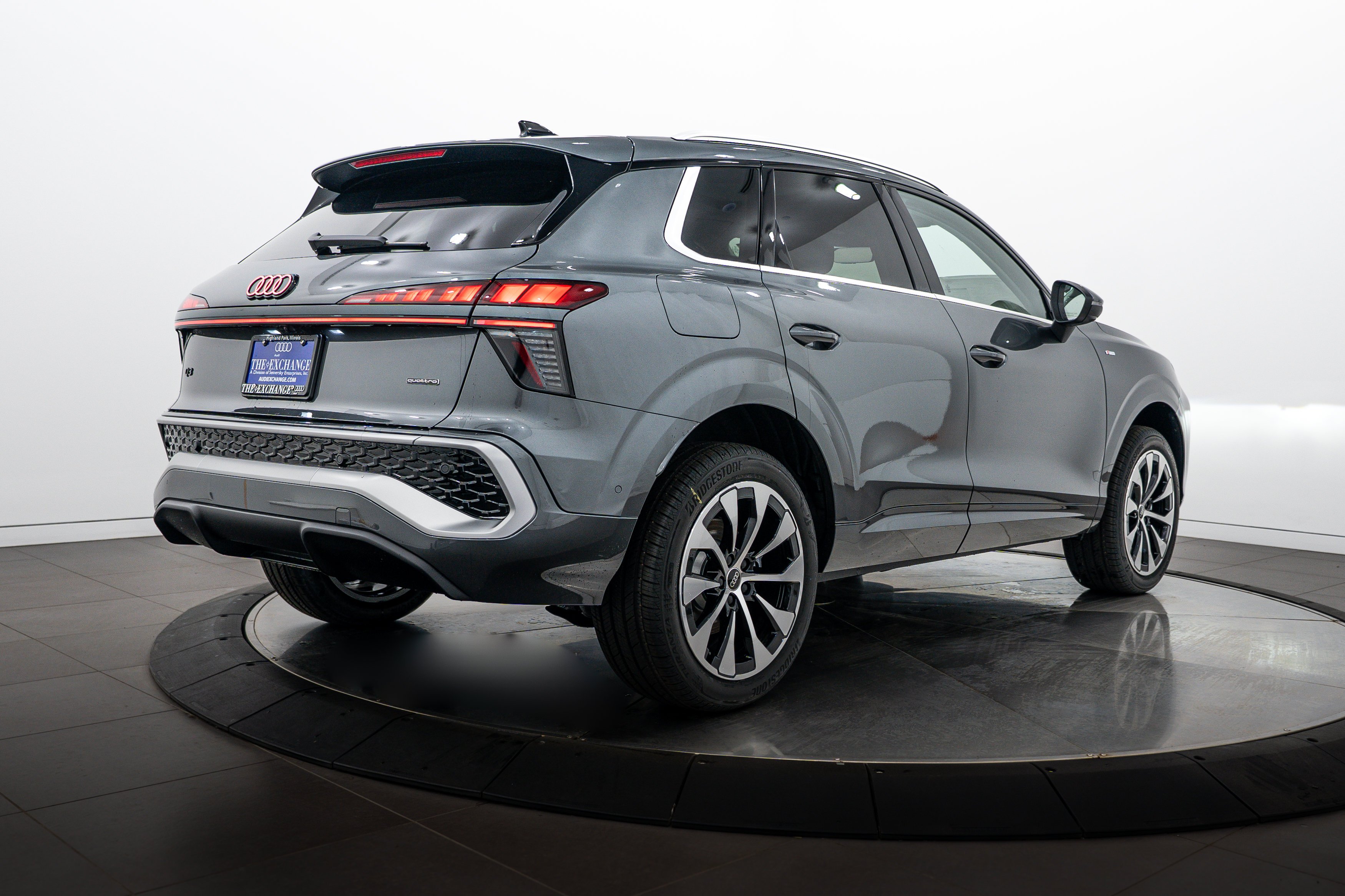 New 2026 Daytona Gray Audi S line image 4