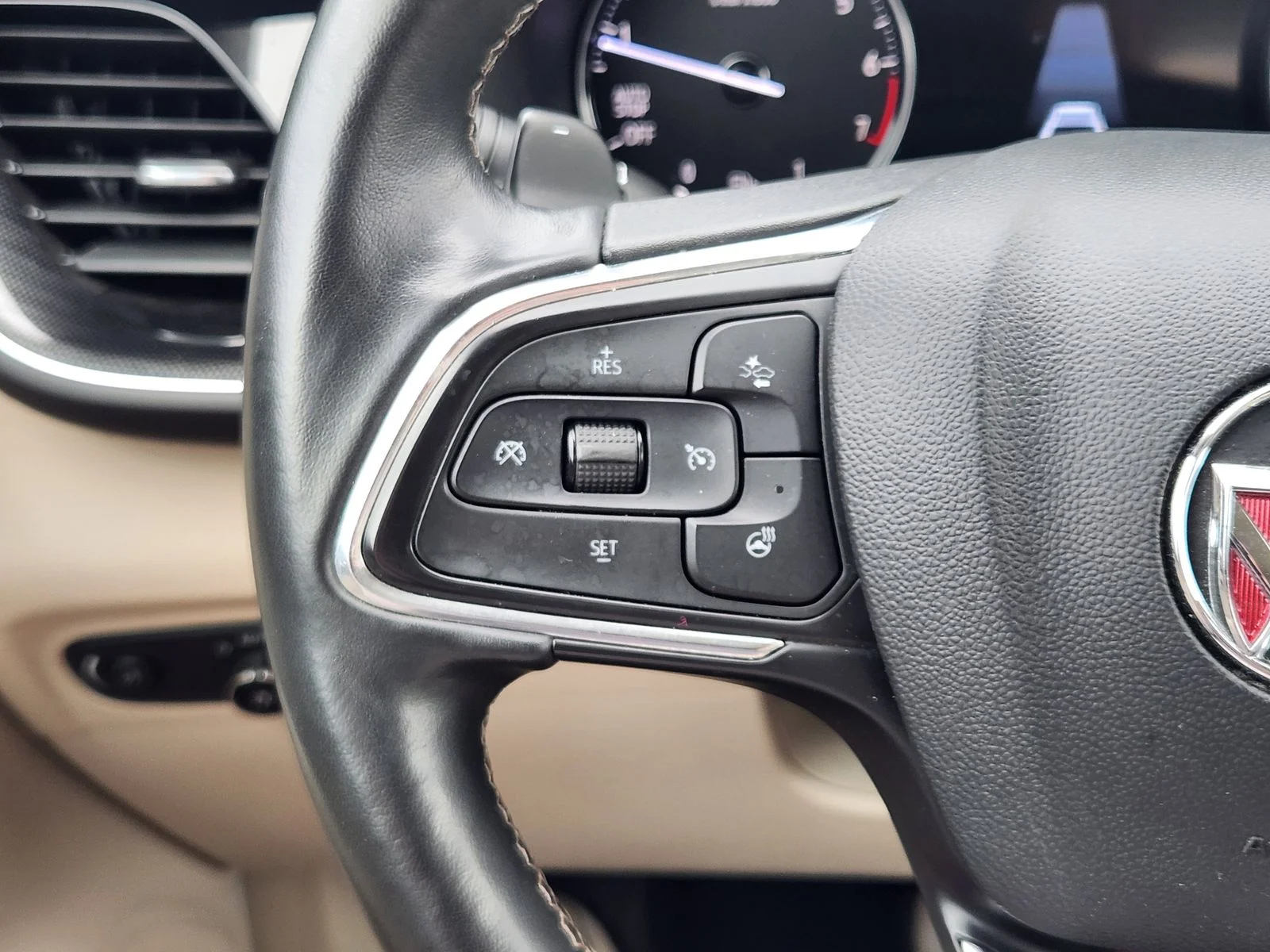 Used 2023 White Buick Essence image 28
