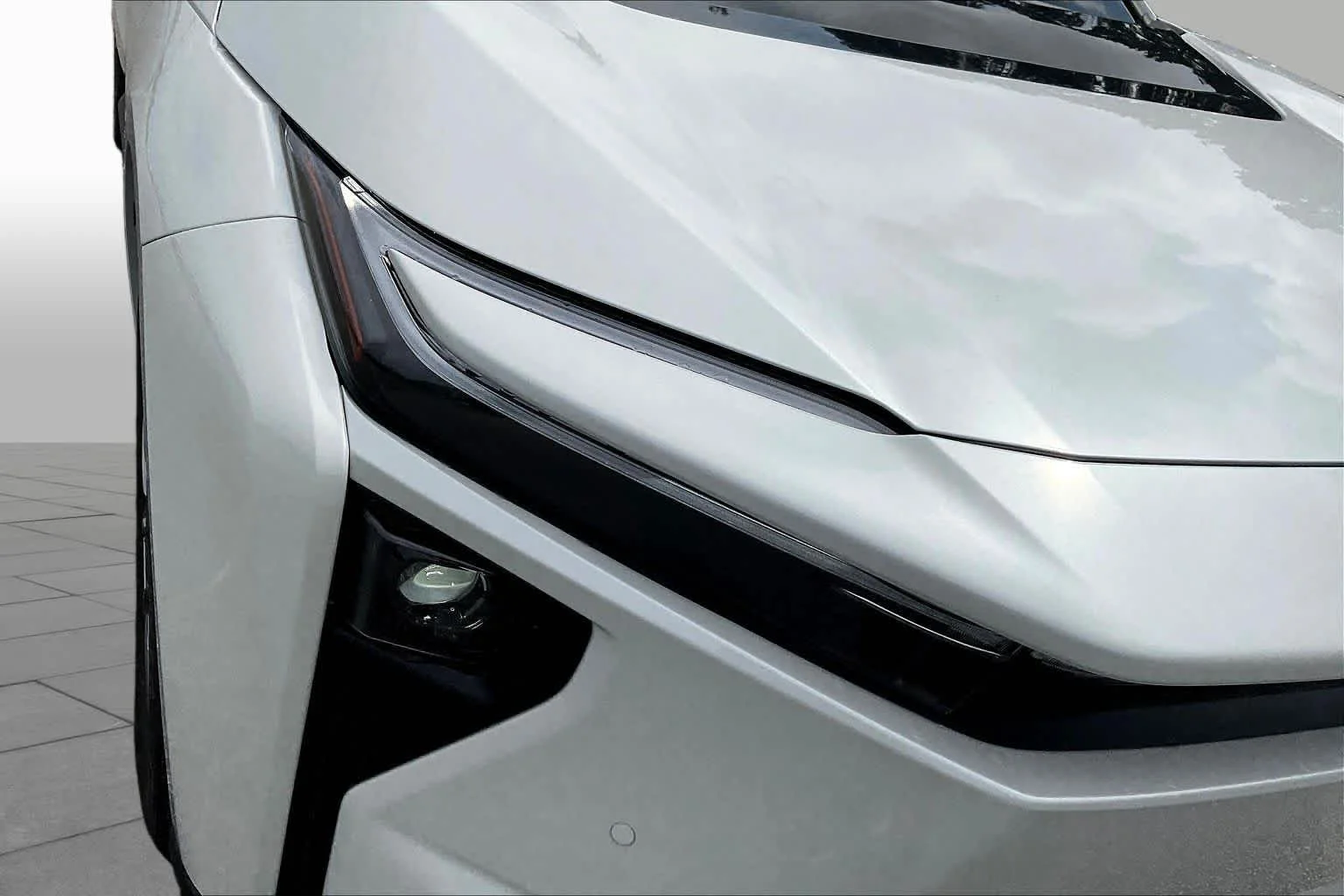 New 2026 Wind Chill Pearl Toyota XLE image 13