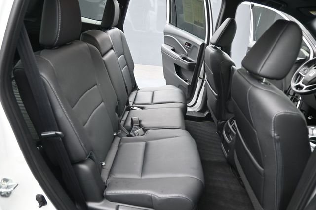 Used 2023 White Honda EX-L image 29
