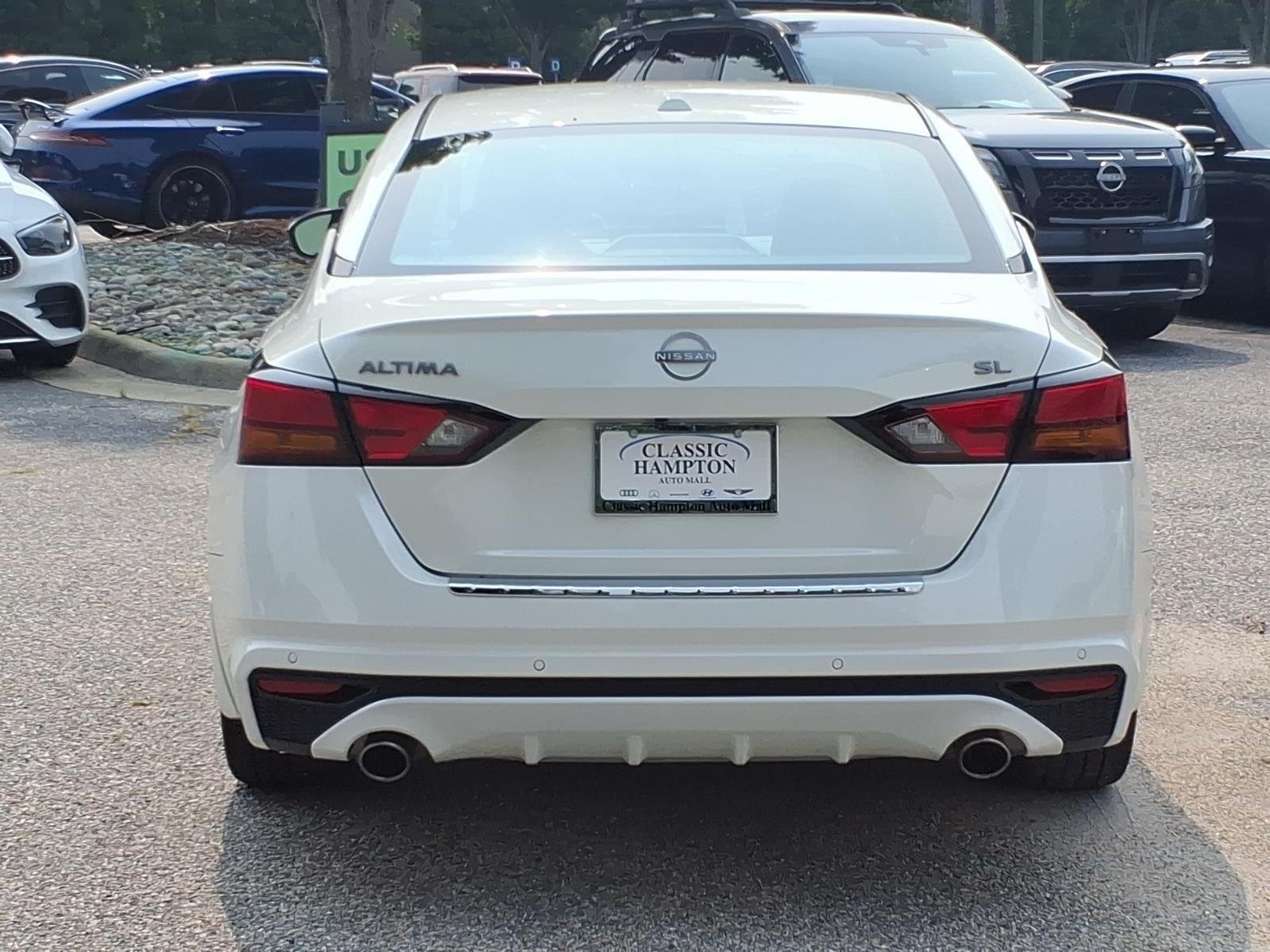 Used 2023 Pearl White Tricoat Nissan 2.5 SL image 9
